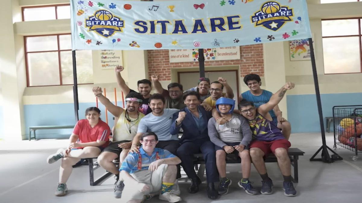 Shah Rukh Khan Visits Aamir Khan's Sitaare Zameen Par Set, Fans React