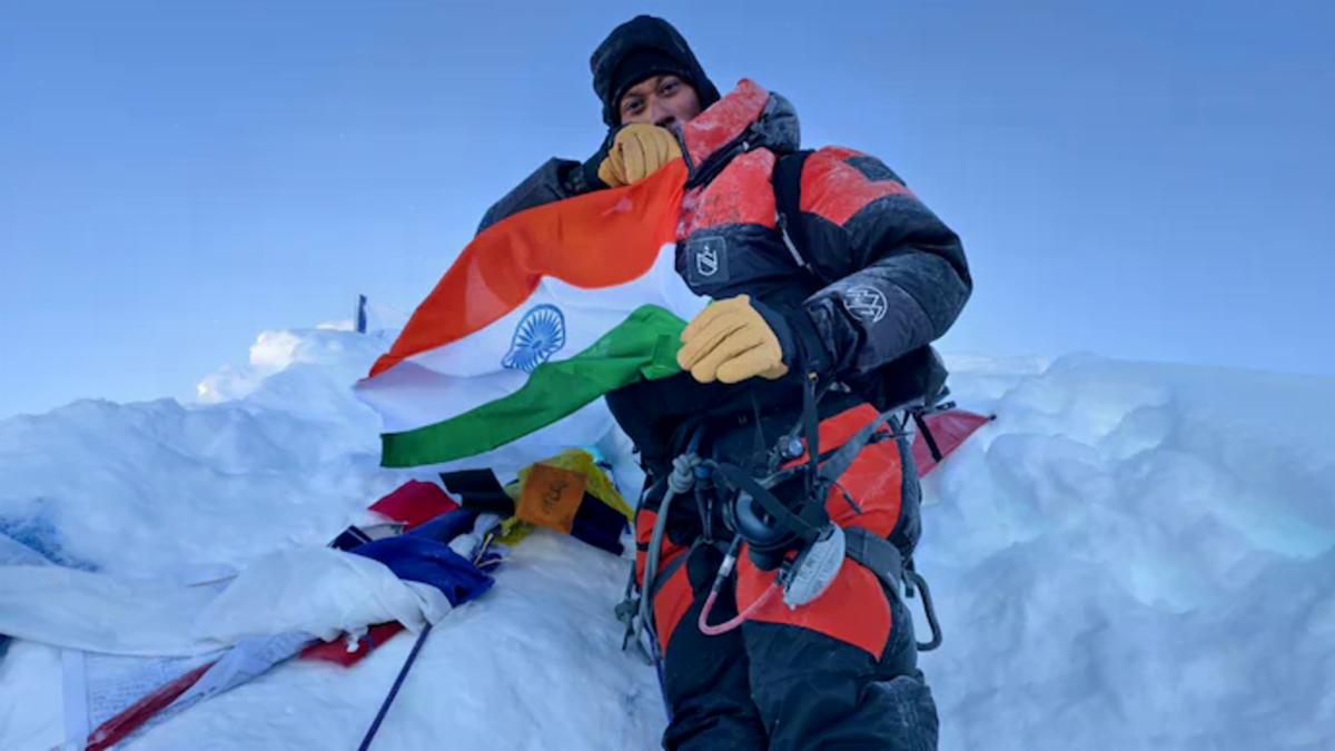 Indian Mountaineer from Hooghly Scales Manaslu, Seeks Guinness Record
