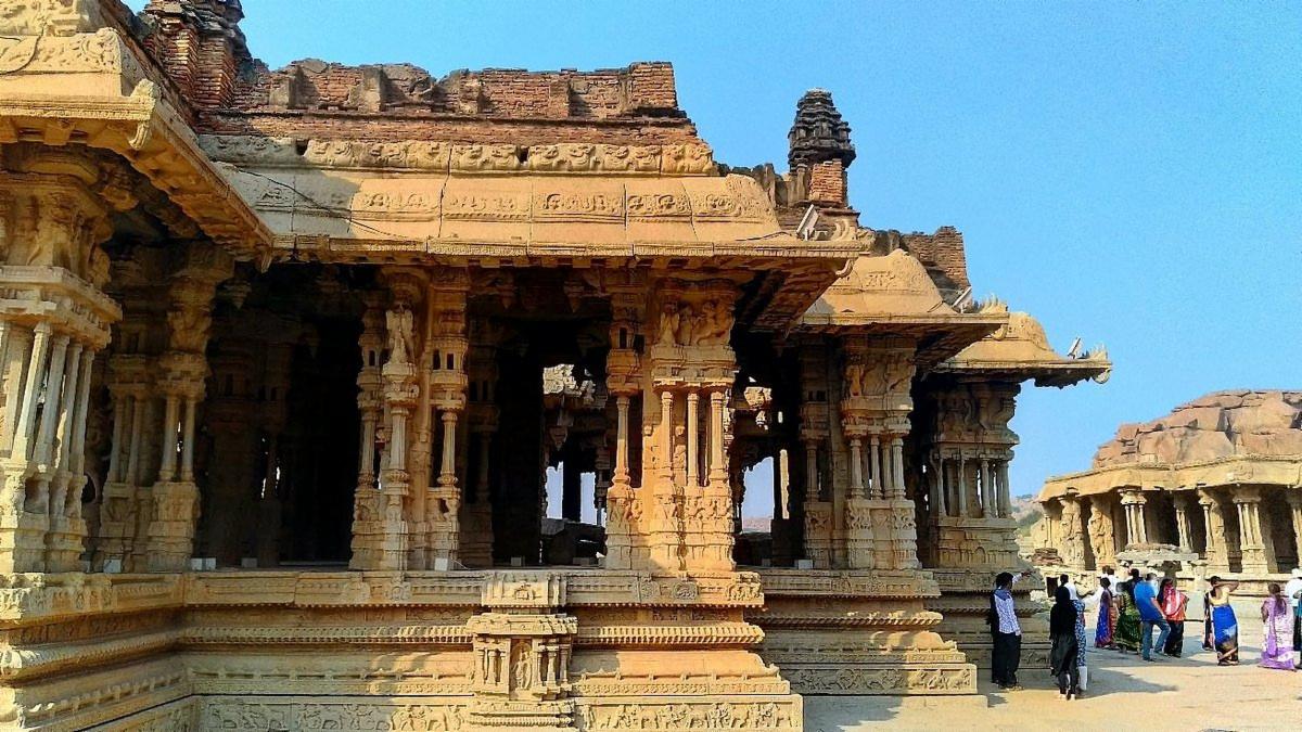 🏰 Top 2 Must-Visit Historical Landmarks in India (2025 Edition)