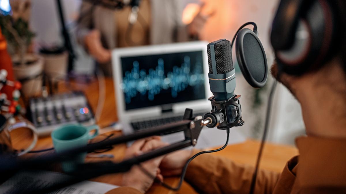 🎙️ Top 2 Engaging Podcast Series You Must Listen to in 2025